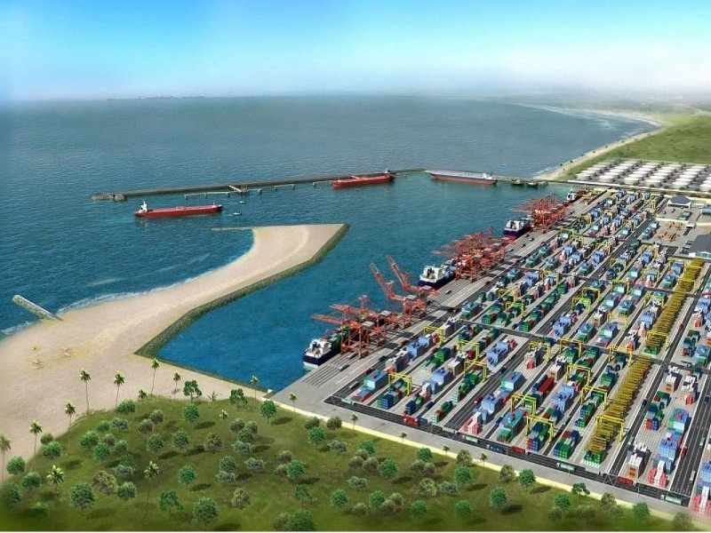 Kenya's President Kenyatta inaugurates deep water port in Lamu
