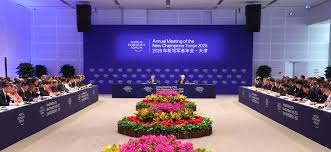 Business community must safeguard free trade, Chinese premier tells 'Summer Davos' forum