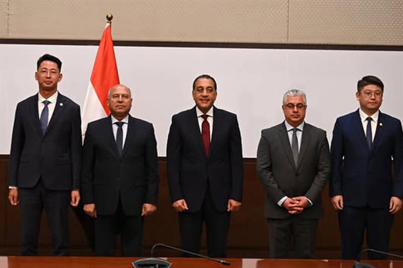 Chinese Sunrev to build $200 mln solar energy complex in Egypt’s SCZone